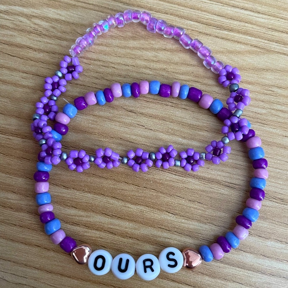 Taylor Swift Friendship Bracelets